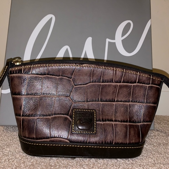 Dooney & Bourke Bags Dooney Bourke Makeup Cosmetic Bag Poshmark